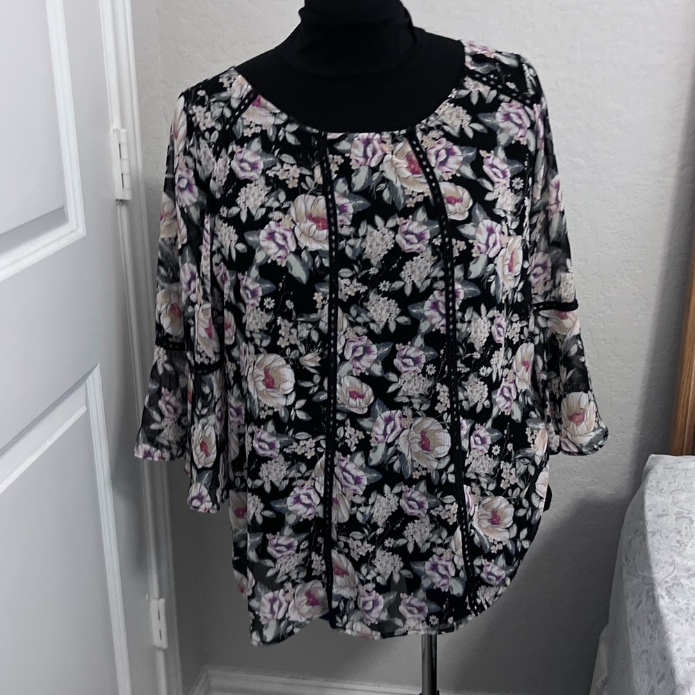 Sara Michelle Black and Pink Floral Blouse